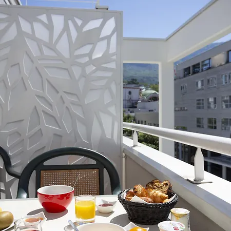 Les Loges Du Park Apart Otel