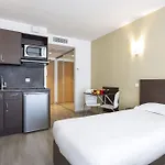מלון דירות Les Loges Du Park - Hoteliere אקס-לה-באינס