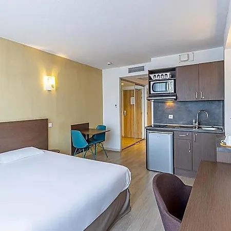 Les Loges Du Park - Hoteliere Ξενοδοχείο με διαμερίσματα Εξ Λε Μπαν