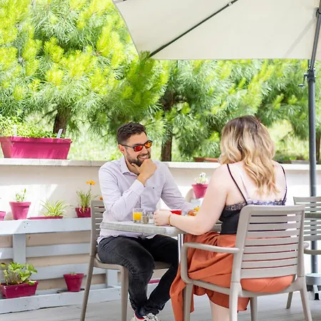 アパートホテル Les Loges Du Park - Hoteliere 3*
