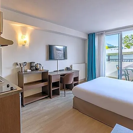 Les Loges Du Park - Hoteliere Ξενοδοχείο με διαμερίσματα