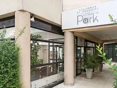 Апарт-отель Les Loges Du Park - Hoteliere