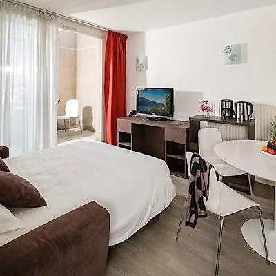 Les Loges Du Park - Hoteliere Апарт-отель Экс-ле-Бен