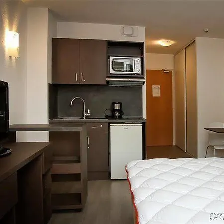Апарт-отель Les Loges Du Park - Hoteliere